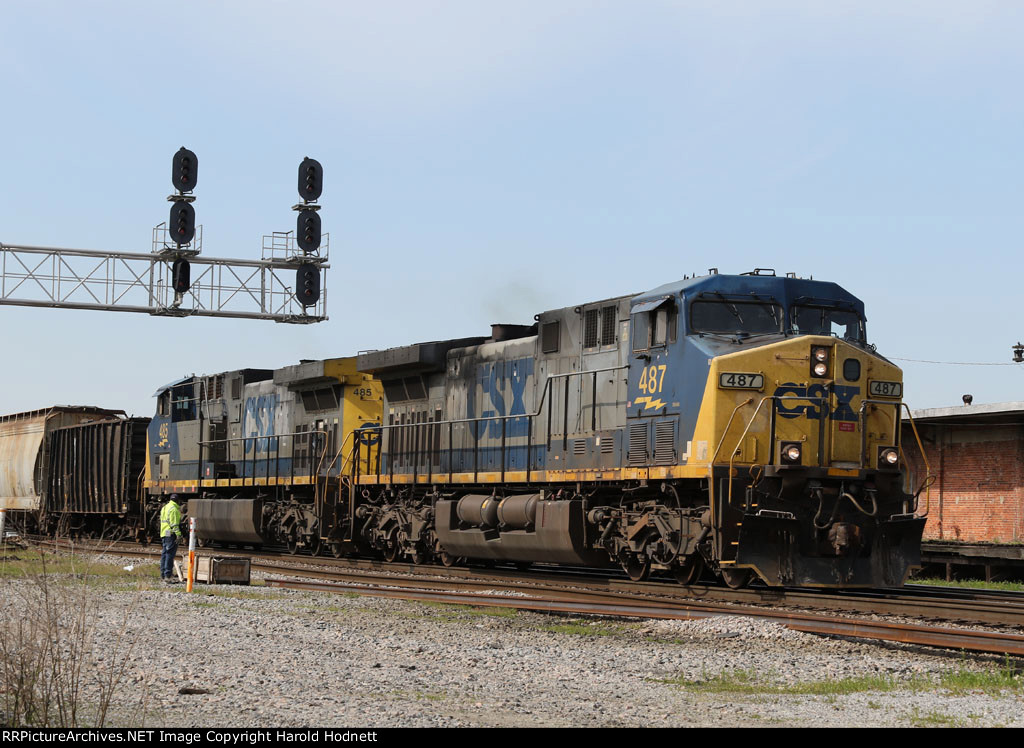 CSX 487 & 485 power train Y122